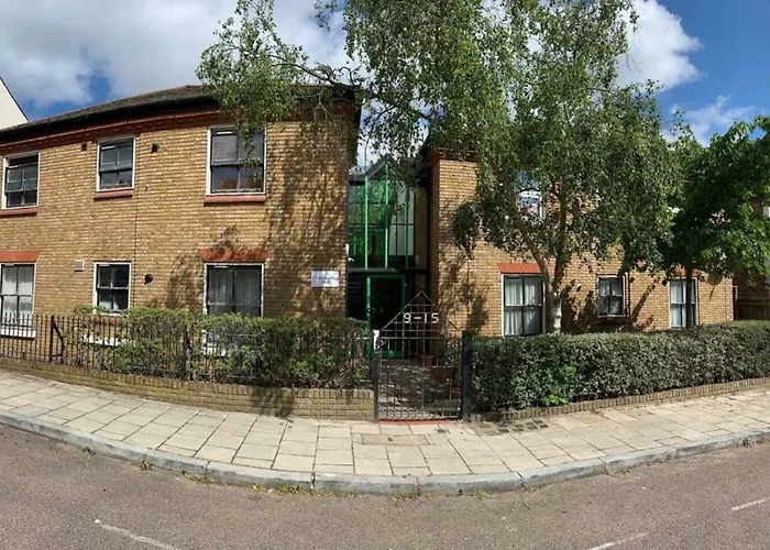 Forest Hill Apartment